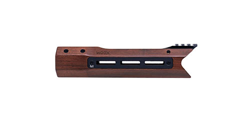 El WOOX Vigilante ofrece una estructura de nogal americano y aluminio anodizado, con versiones ajustables y fijas, soporte para sling y comodidad al disparar.